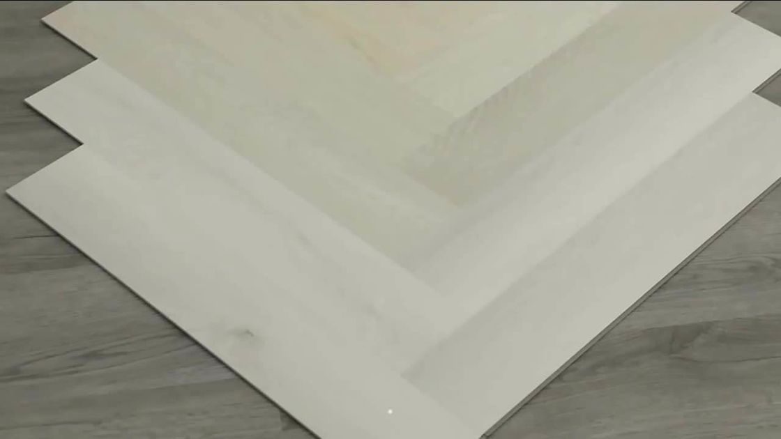 100% ভার্জিন 4.0mm-7mm Spc Herringbone Flooring Spc Lvt ক্লিক ফ্লোরিং মাল্টিলেয়ার