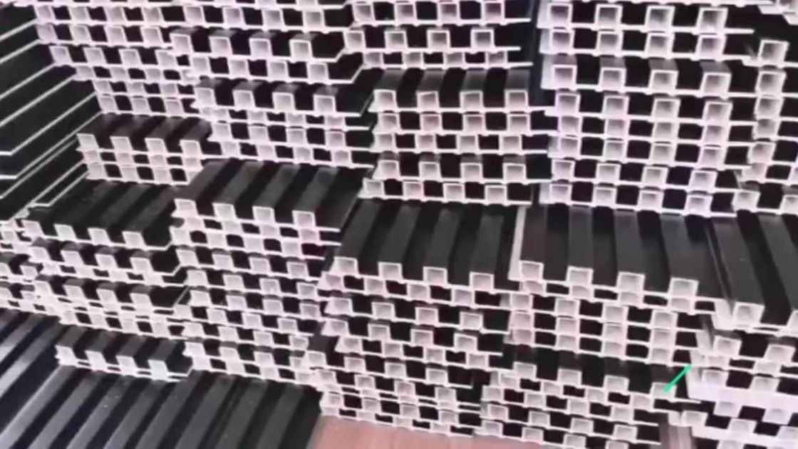 ফায়ার প্রুফ B1 wpc পার্টিশন প্যানেল Wpc আলংকারিক ওয়াল প্যানেল ISO সার্টিফিকেশন