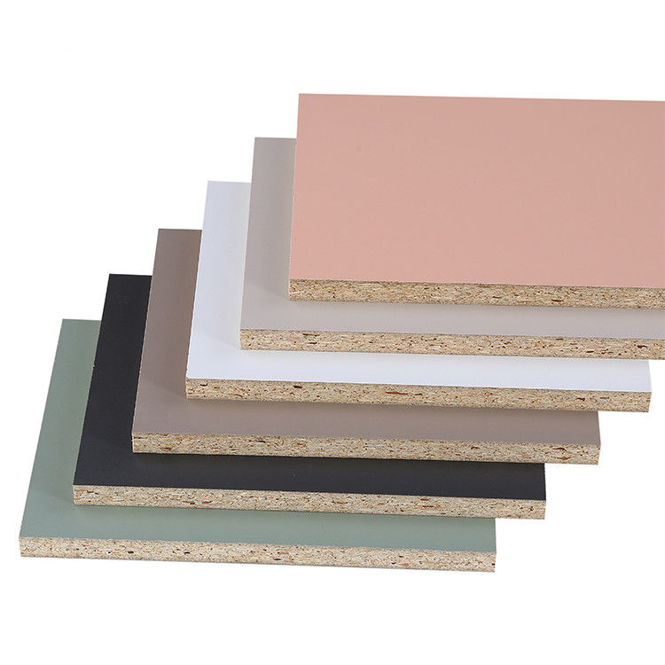 অভ্যন্তরীণ সজ্জা কাঠ ভিত্তিক প্যানেল 18 মিমি সাদা মেলামাইন কণা বোর্ড