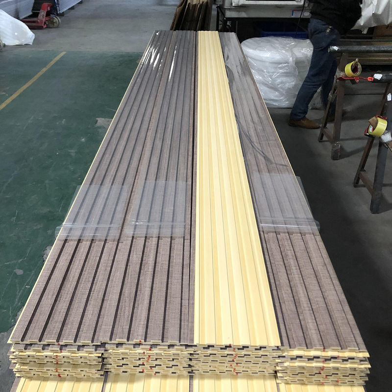 অভ্যন্তরীণ আলংকারিক দেওয়াল বোর্ড সিলিং প্যানেল পিভিসি লেপা বাঁশ ফাইবার আর্ট Louver ব্যাকগ্রাউন্ড প্যানেল WPC ফ্লুটেড স্ল্যাট প্যানেল