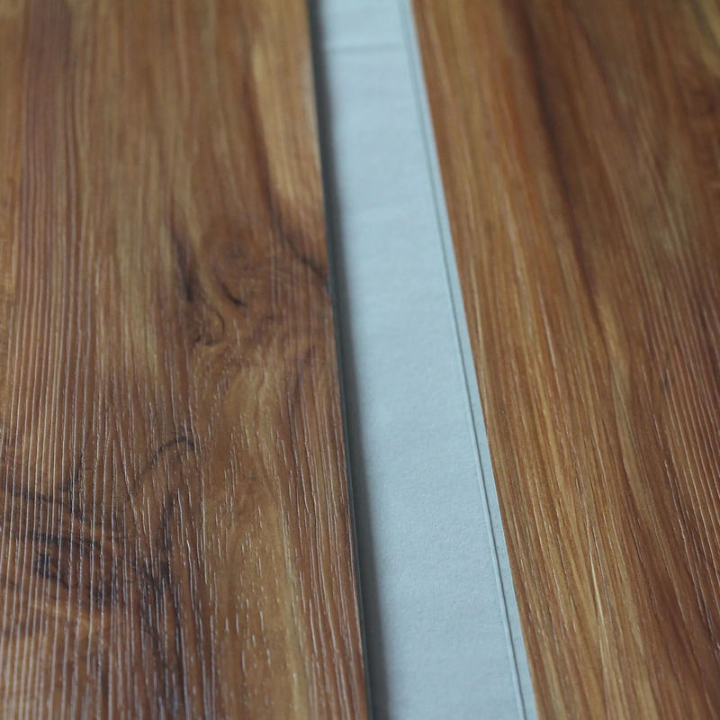 কাস্টমাইজযোগ্য কাঠের টেক্সচার এসপিসি মেঝে অগ্নিরোধী পাথর প্লাস্টিক কম্পোজিট ক্লিক সহ জলরোধী বিলাসবহুল এসপিসি ভিনাইল ক্লিক