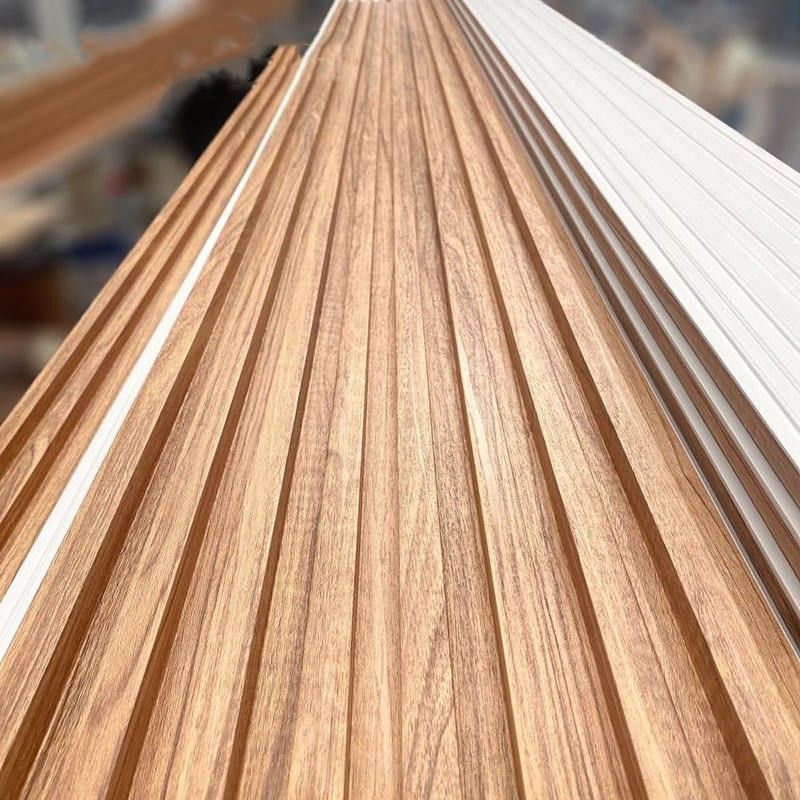 কারখানার অভ্যন্তরীণ সজ্জা পিভিসি লেপ আবরণ ওয়াল বোর্ড ডাব্লুপিসি অভ্যন্তরীণ ফ্লুটেড ওয়াল প্যানেল