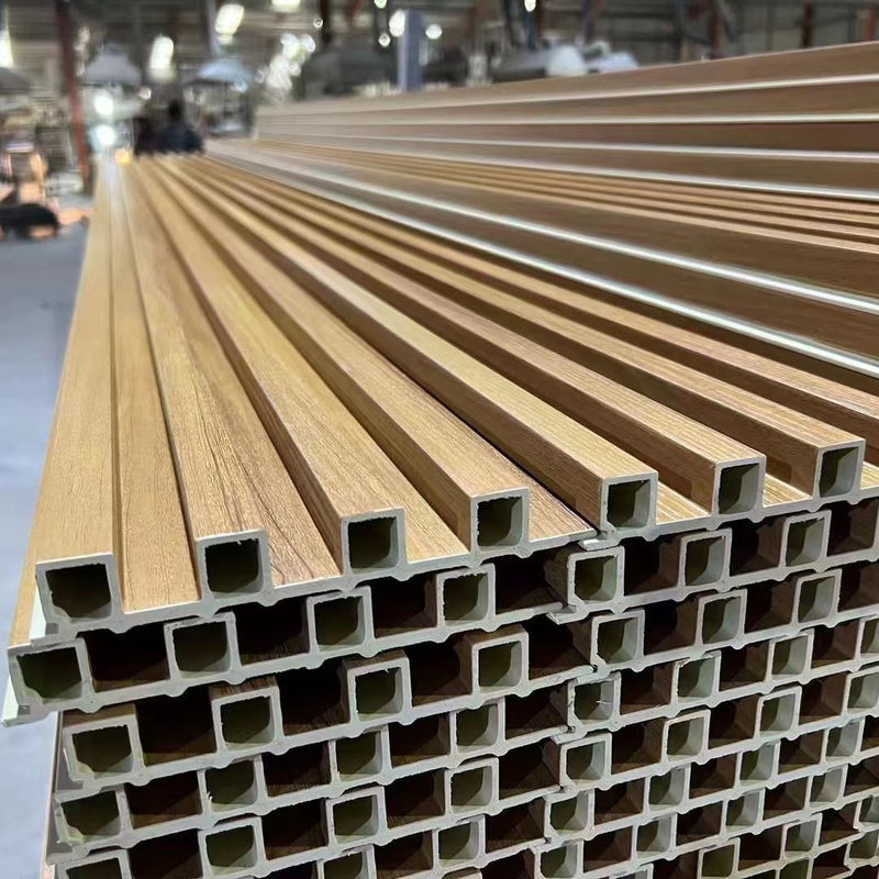 SONSILL UTO কাঠের শস্য পিভিসি অভ্যন্তরীণ সজ্জা Wpc ফ্লুটেড ওয়াল প্যানেল আচ্ছাদন অভ্যন্তরীণ সজ্জা