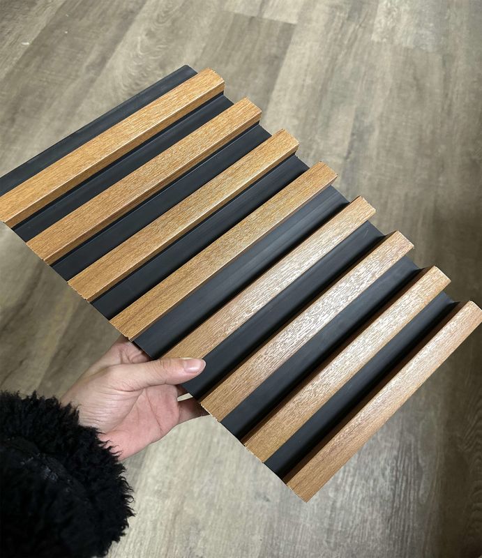 SONSILL UTO কাঠের শস্য পিভিসি অভ্যন্তরীণ সজ্জা Wpc ফ্লুটেড ওয়াল প্যানেল আচ্ছাদন অভ্যন্তরীণ সজ্জা