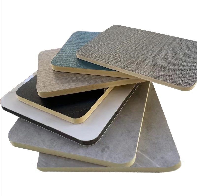 কারখানা পাইকারি 5 এবং 8 মিমি বাঁশ কাঠকয়লা ওয়াল বোর্ড অভ্যন্তরীণ পিভিসি ওয়াল প্যানেল জলরোধী ওয়াল প্যানেল আলংকারিক