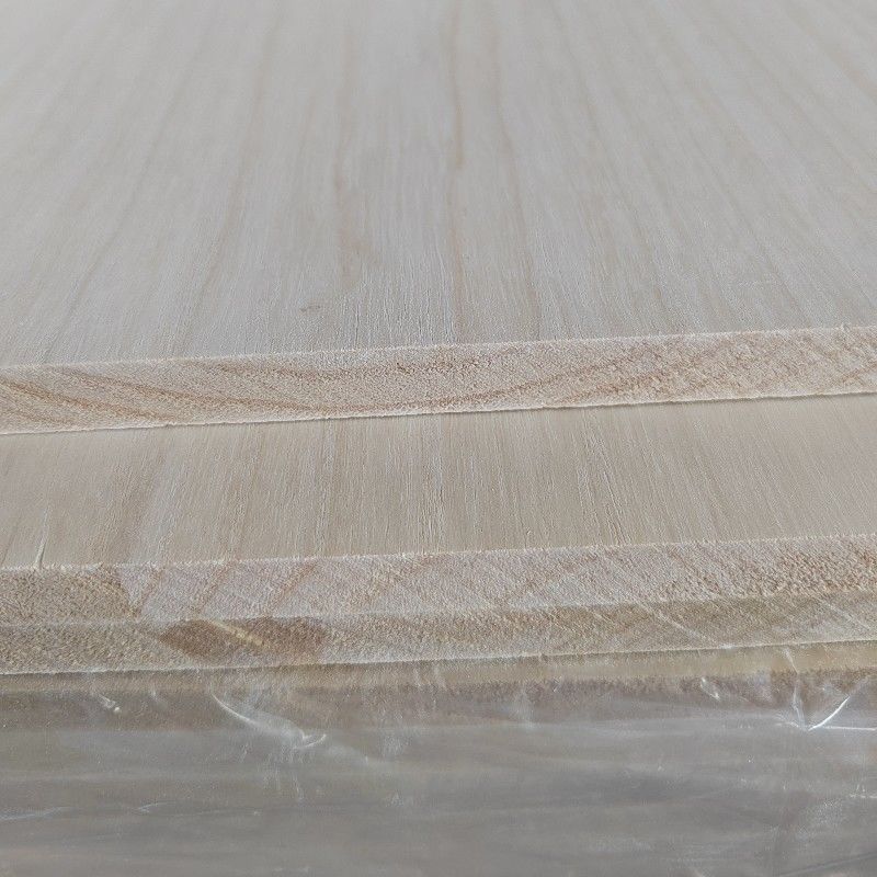 পাওলোভনিয়া সলিড কাঠের প্রান্ত আঠালো বোর্ড আসবাবপত্রের জন্য আর্দ্রতা সামগ্রী 8%-12% টেকসই দৃঢ় নকশা