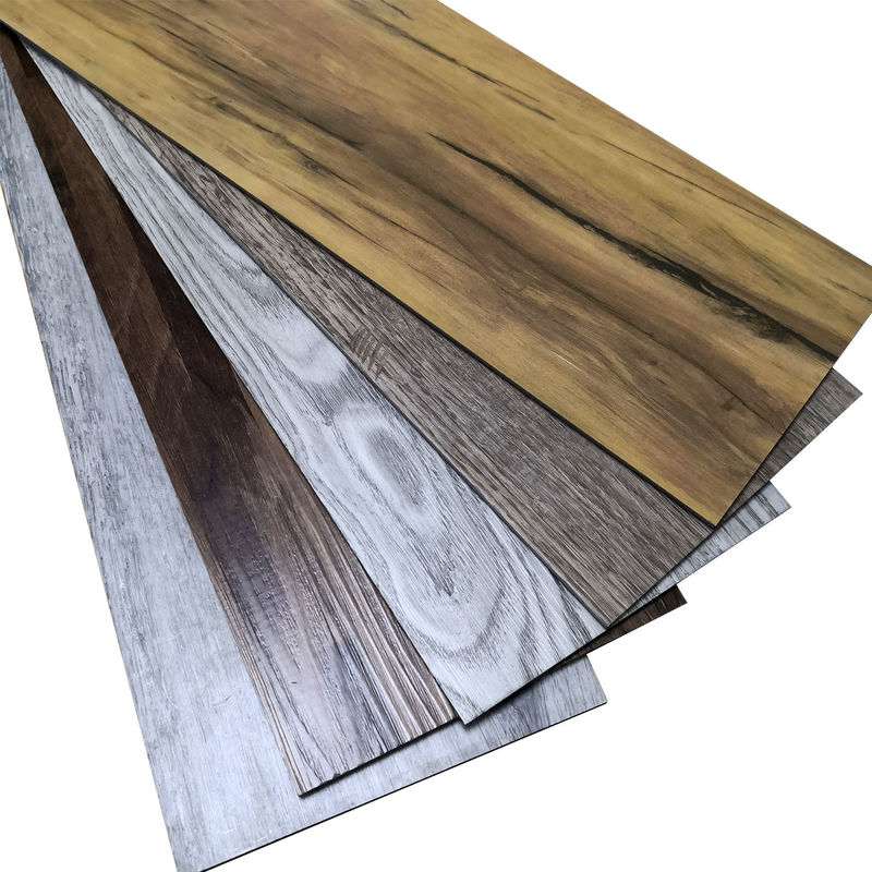 আধুনিক স্ব-আঠালো পিভিসি এলভিটি ফ্লোরিং পুরাতন বাড়ি সংস্কারের চূড়ান্ত সমাধান