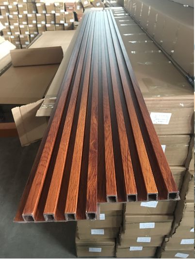 সহজ ইনস্টল কাঠের কম্পোজিট Wpc ওয়াল প্যানেল বাহ্যিক আচ্ছাদন অভ্যন্তর ফ্লুটেড ওয়াল প্যানেল