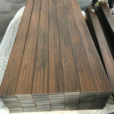 ইউরোপীয় কো-এক্সট্রুশন ওয়াটারপ্রুফ ডেক ফ্লোর ডাব্লুপিসি হোল ডেকিং কম্পোজিট ডেকিং আউটডোর ব্যবহার ব্রাশযুক্ত কাঠ প্লাস্টিক কম্পোজিট