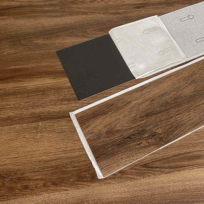 স্ব-আঠালো পিভিসি মেঝে পরিধান প্রতিরোধী রক্ষণাবেক্ষণ করা সহজ