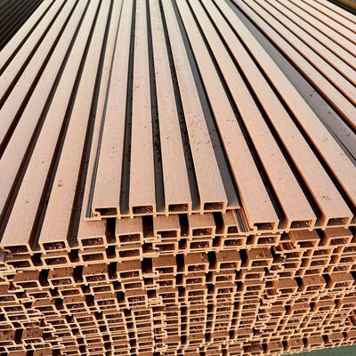 জলরোধী দেয়াল আবরণ WPC বহিরাগত বহিরঙ্গন কম্পোজিট দেয়াল প্যানেল পিভিসি কাঠের দেয়াল প্যানেল বহিরঙ্গন কো-এক্সট্রুজড ফ্লুটেড আবরণ প্যানেল